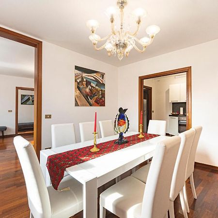 Rialto Apartment With Canal Grande View Venesia Bagian luar foto