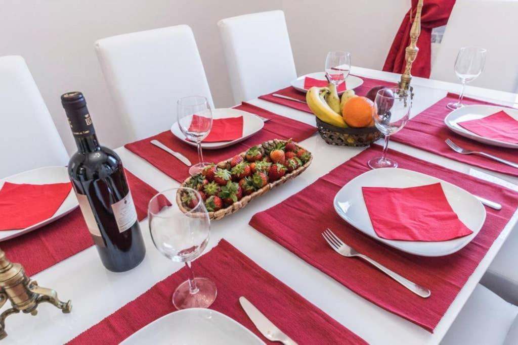 Rialto Apartment With Canal Grande View Venesia Bagian luar foto