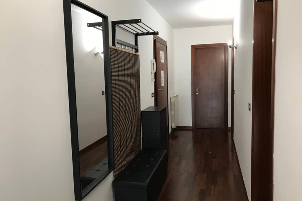 Rialto Apartment With Canal Grande View Venesia Bagian luar foto